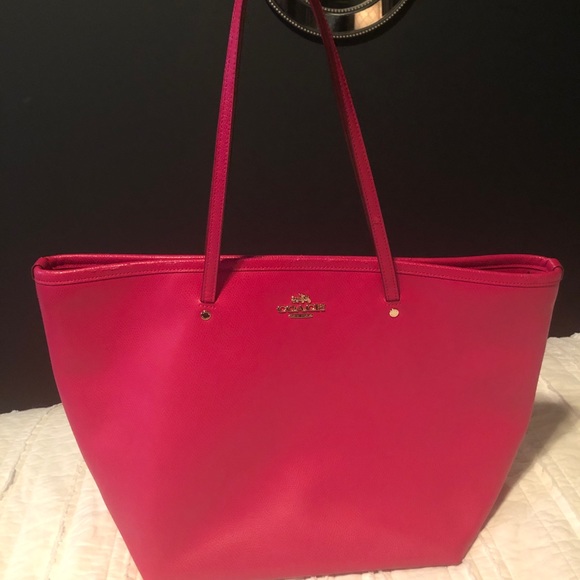 bright pink purse